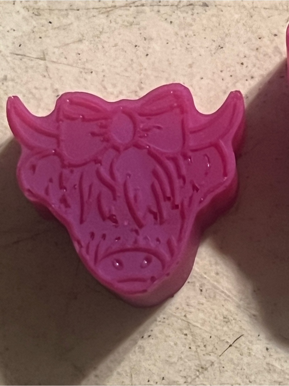 2 handmade pink resin cow head craft piece - Picture 2 of 10